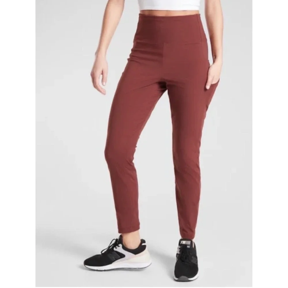 Athleta Trekkie Hybrid Crop Tight Size 8 Cognac Brown High Rise Pocket Athletic